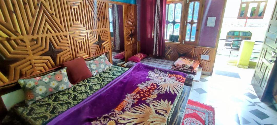 Photo of Others in Kasol