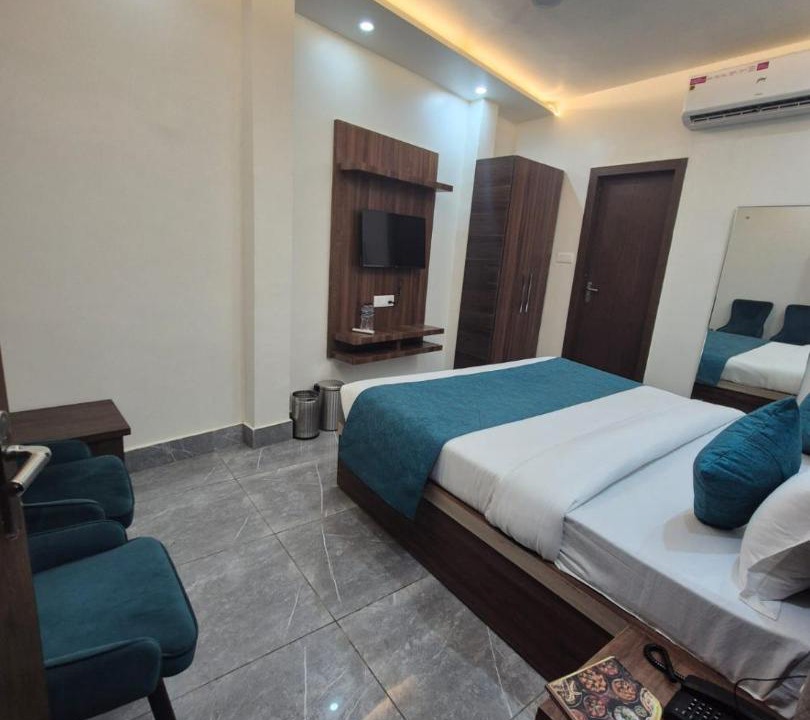 Photo of Bedroom in Etah