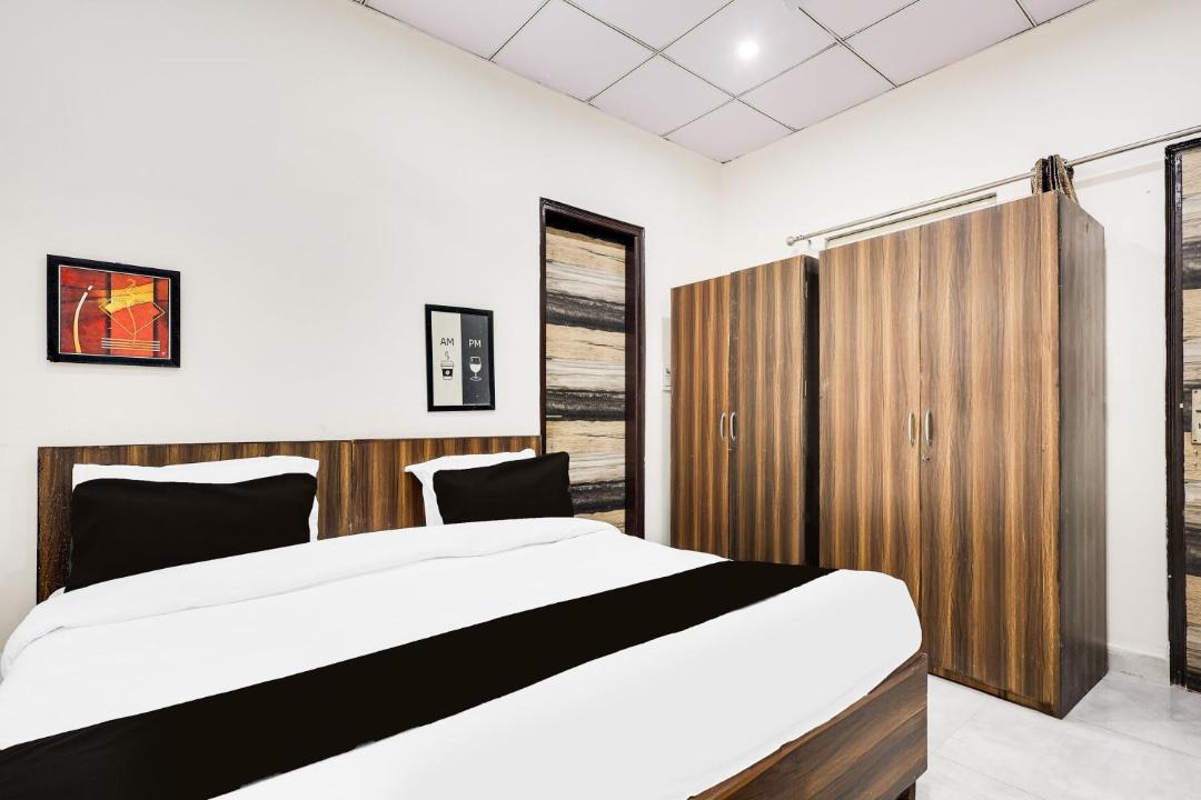 Photo of Bedroom in Kamla Nagar