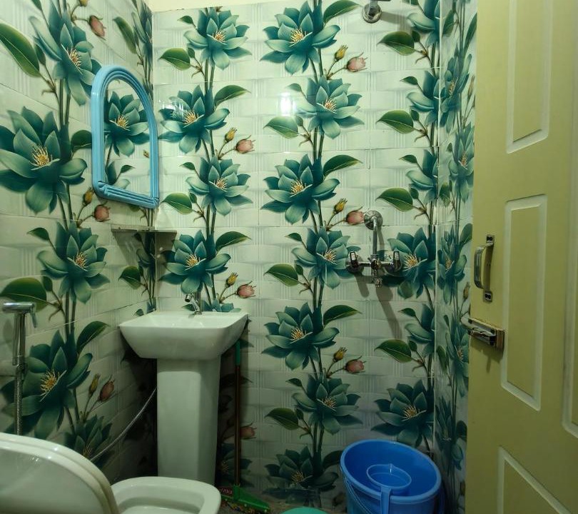 Photo of Bathroom in Tapovan