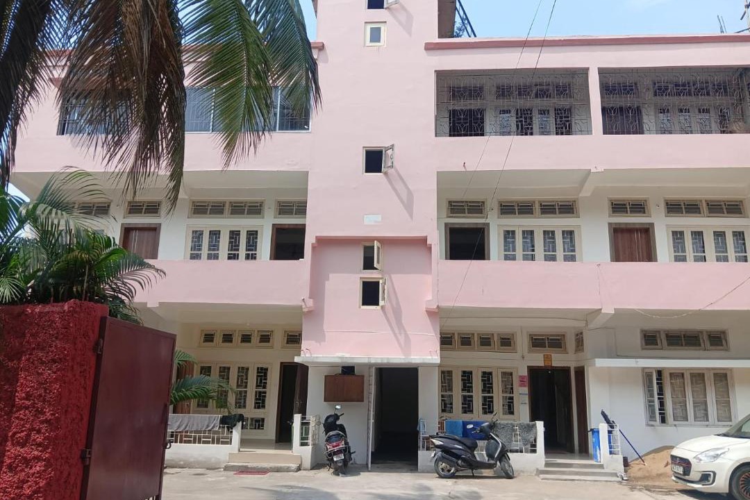 Photo of Buildings in Sualkuchi