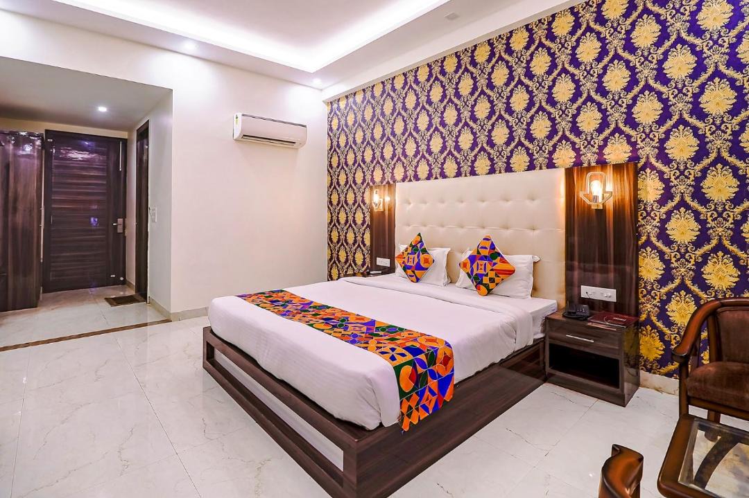 Photo of Bedroom in Taj Ganj