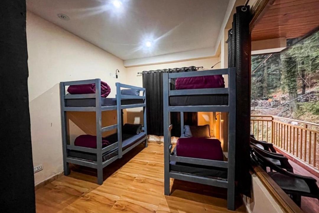 Photo of Bedroom in Jibhi