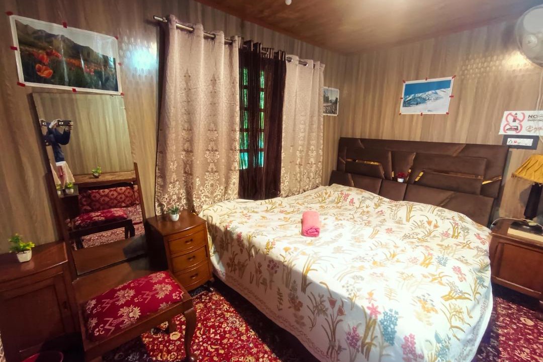 Photo of Bedroom in Nagin Bagh