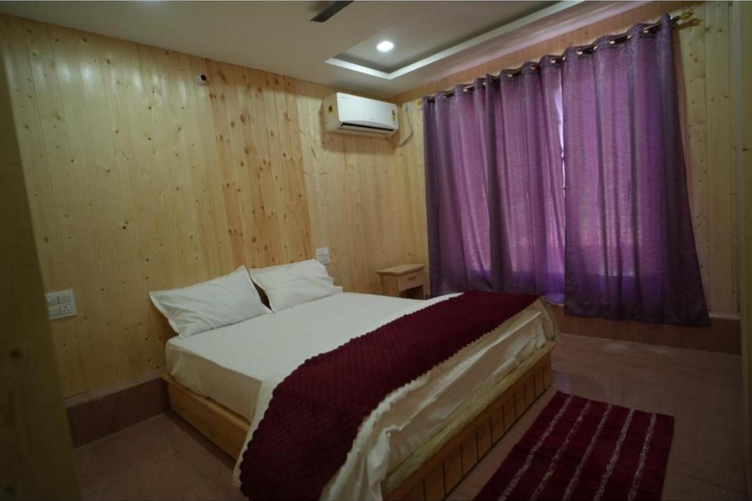 Photo of Bedroom in Uttarkashi
