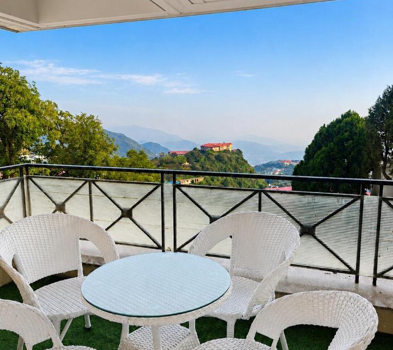 Photo of Patio Balcony in The Mall Road