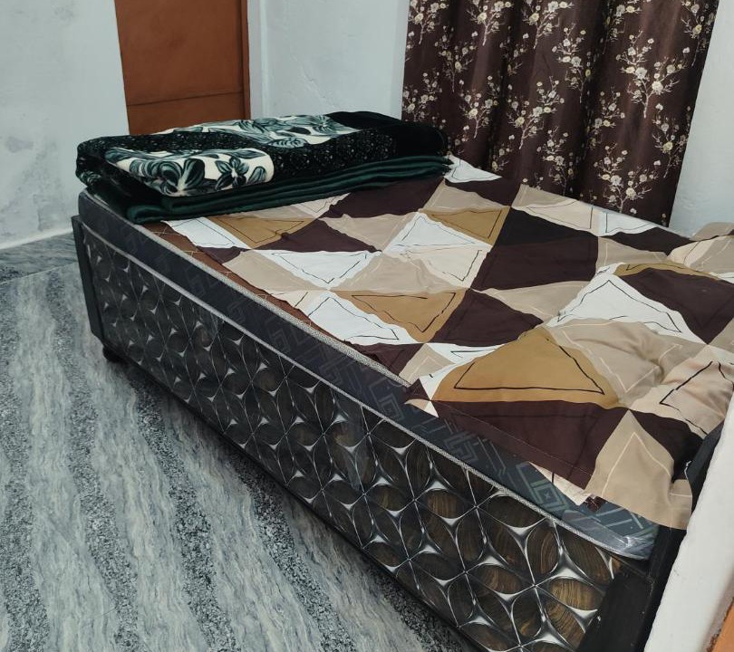 Photo of Bedroom in Narainkoti