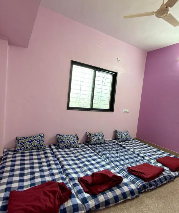 Photo of Bedroom in Akalkot