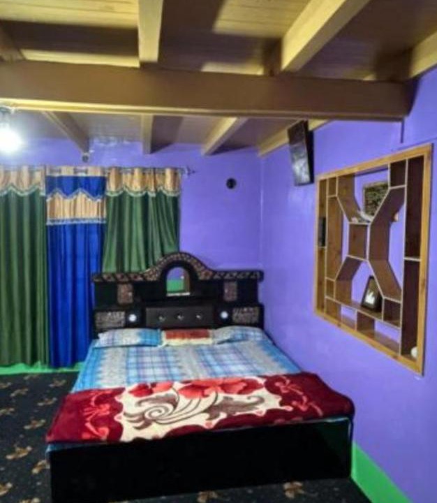 Photo of Bedroom in Gulmarg