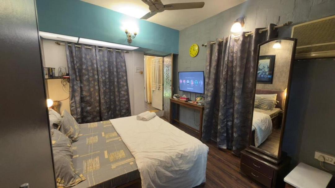 Photo of Bedroom in Pali Hill