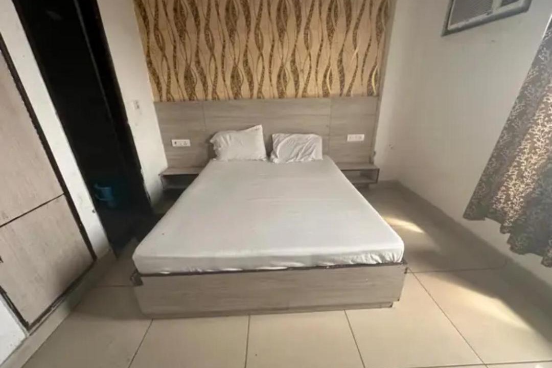Photo of Bedroom in Azadpur