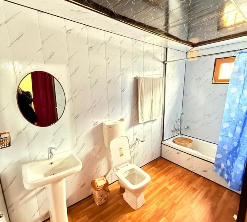 Photo of Bathroom in Dal Lake