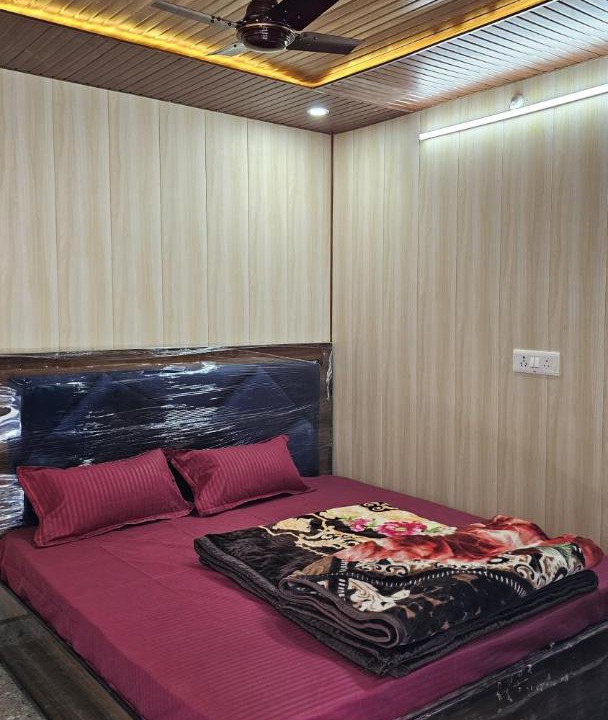 Photo of Bedroom in Narainkoti