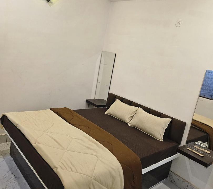 Photo of Bedroom in Deoghar