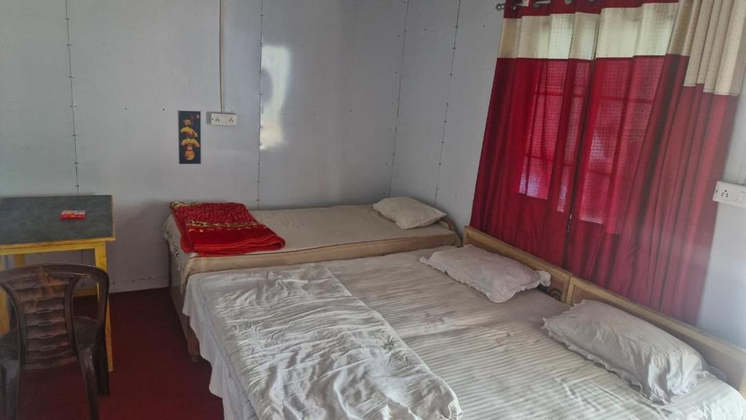 Photo of Bedroom in Narainkoti