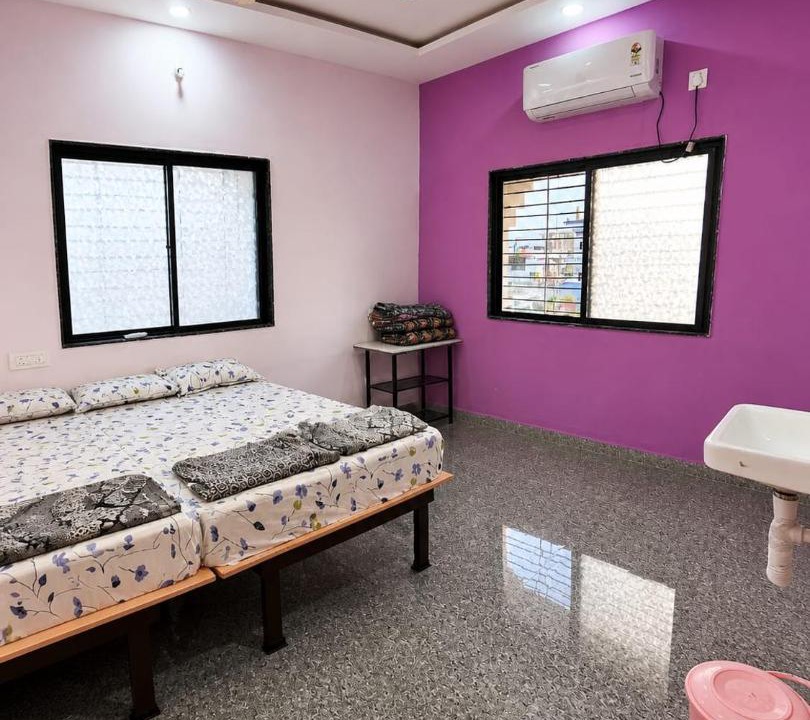 Photo of Bedroom in Akalkot