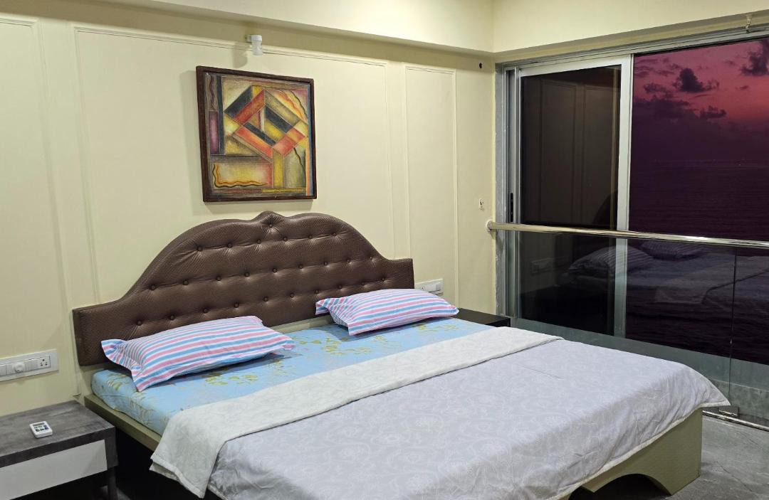Photo of Bedroom in Malabar Hill