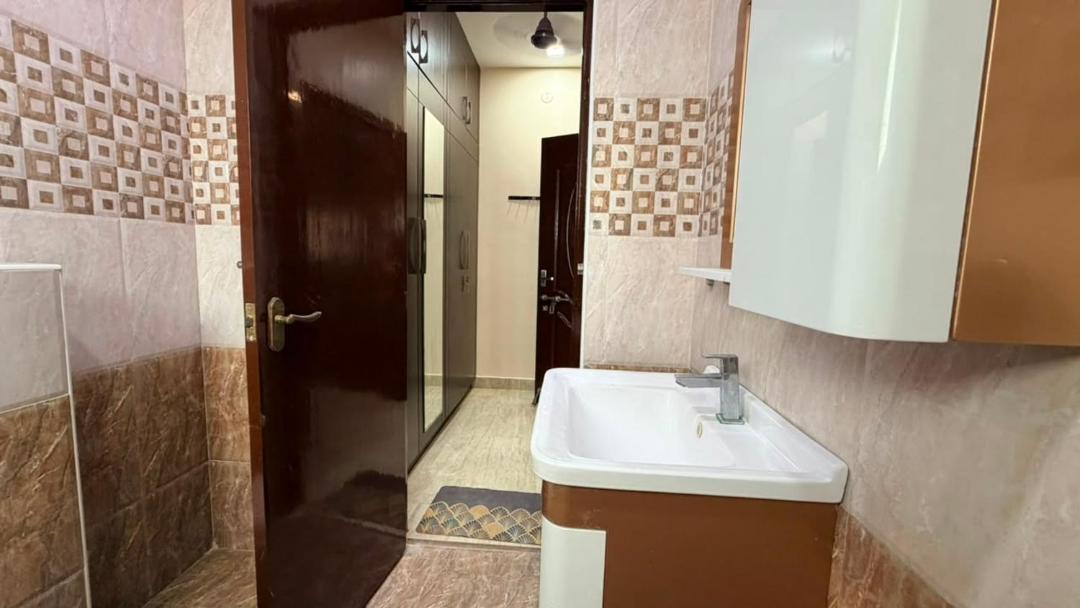 Photo of Bathroom in West Saidapet