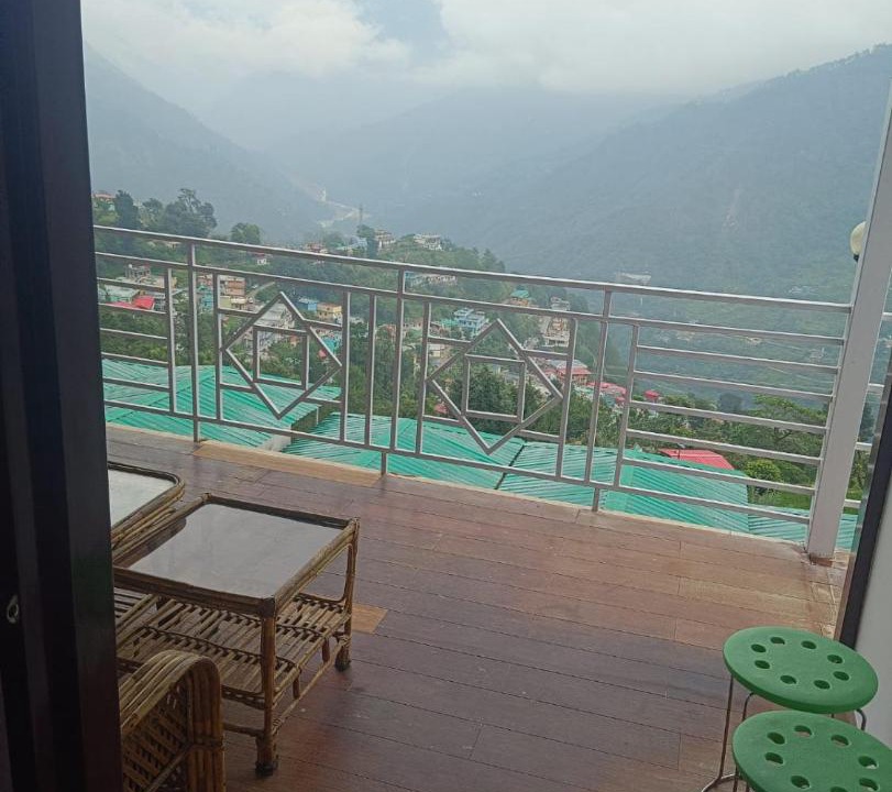 Photo of Patio Balcony in Guptkashi