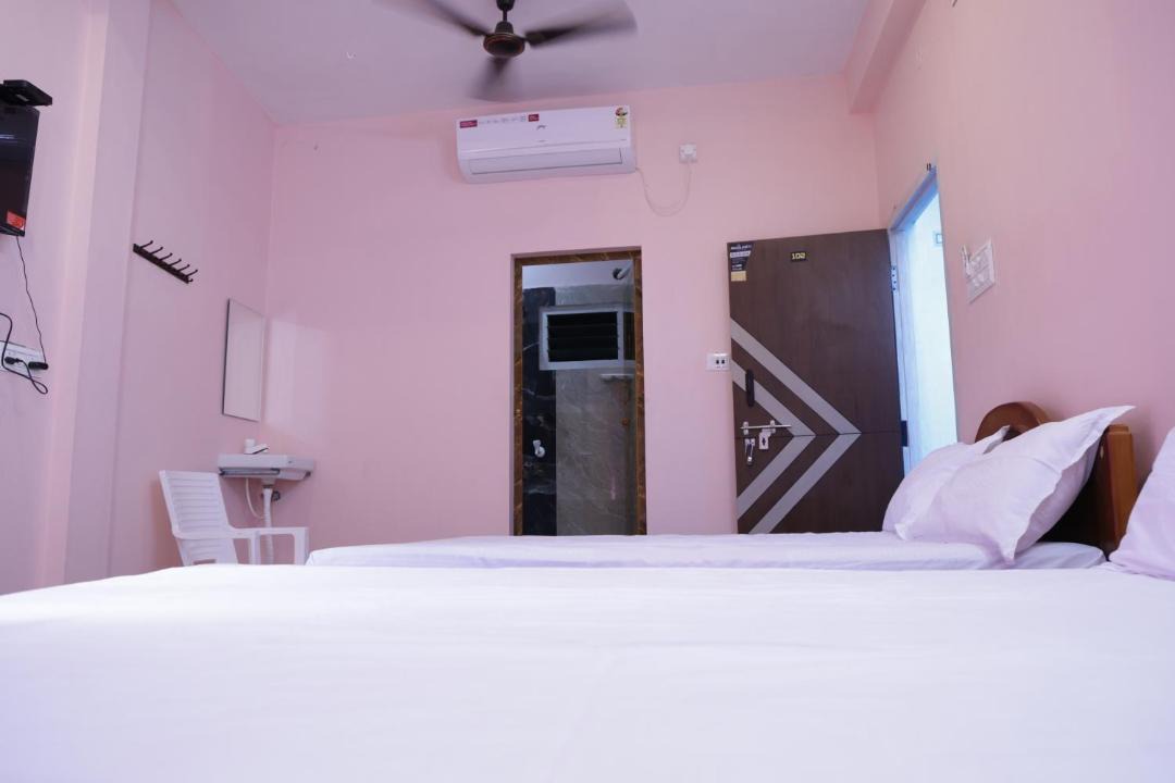 Photo of Bedroom in Tiruchendur