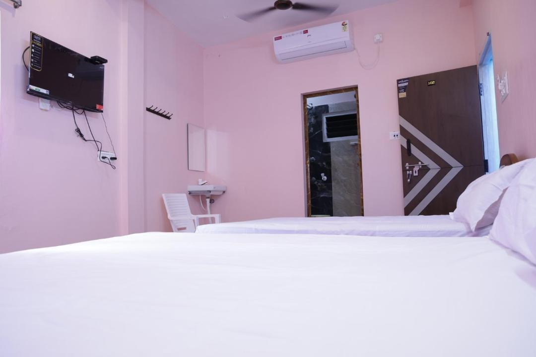 Photo of Bedroom in Tiruchendur