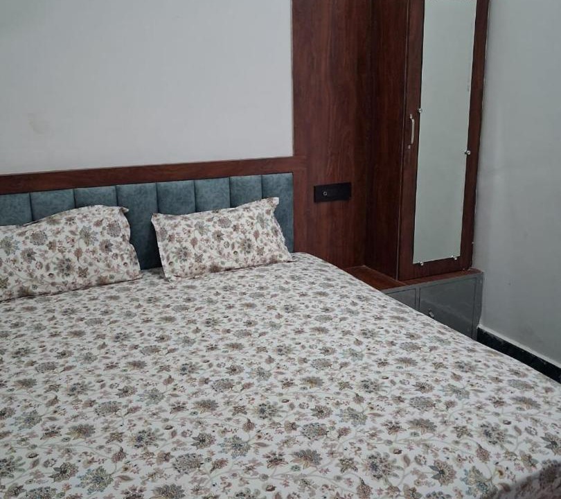 Photo of Bedroom in Etah