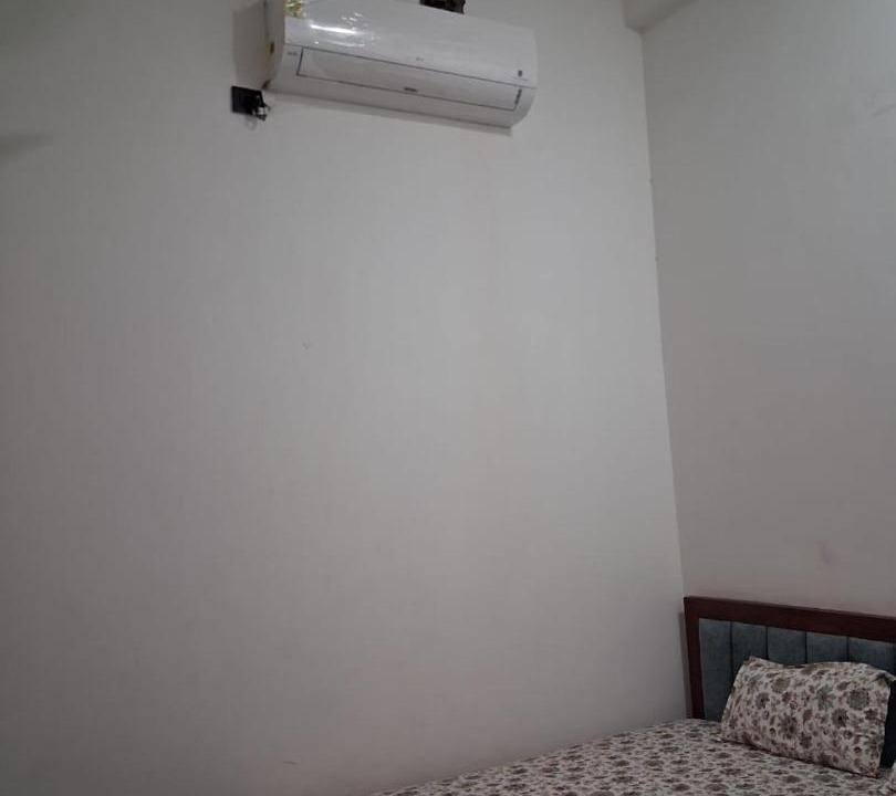 Photo of Bedroom in Etah