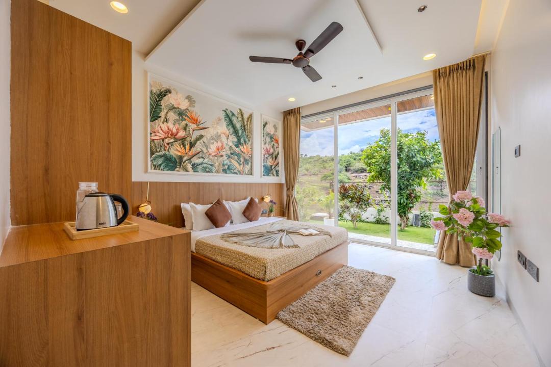 Photo of Bedroom in Aamby Valley City
