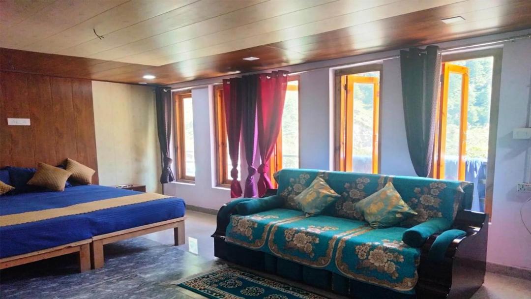 Photo of Bedroom in Yamunotri