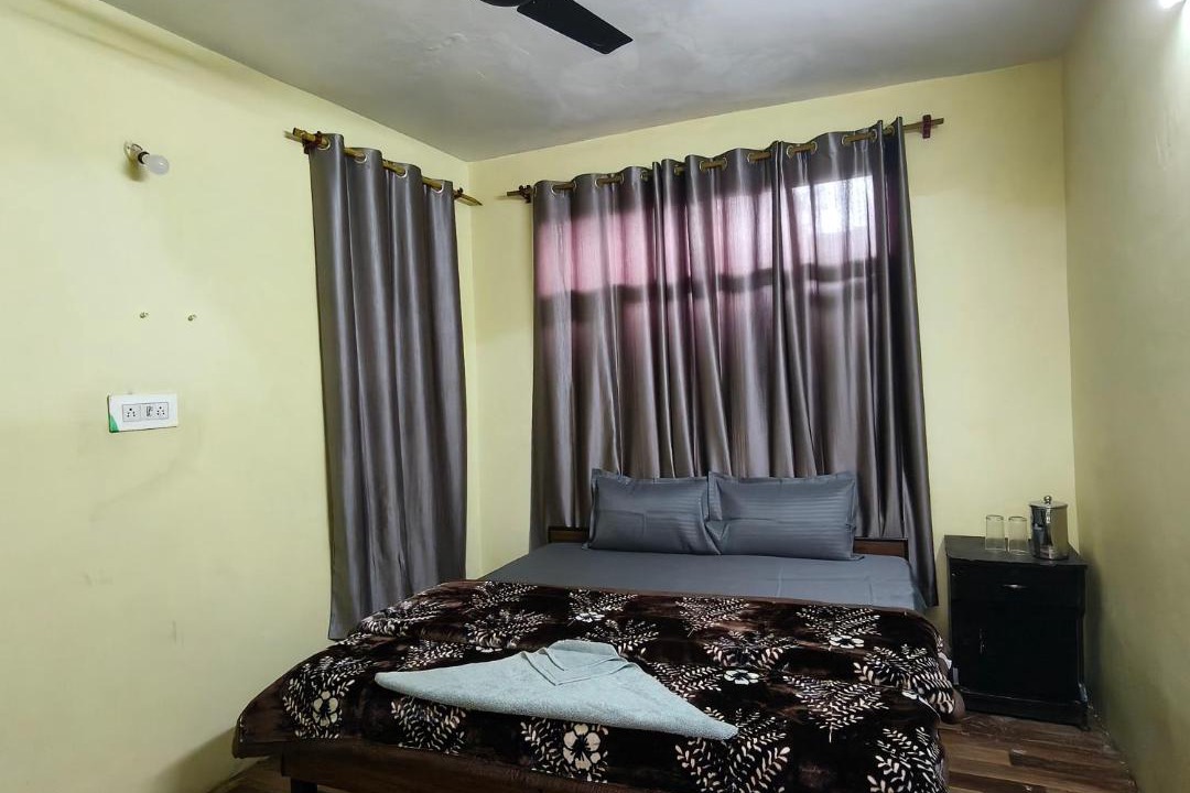 Photo of Bedroom in Bhagsu Nag