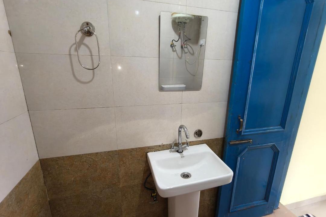 Photo of Bathroom in Bhagsu Nag