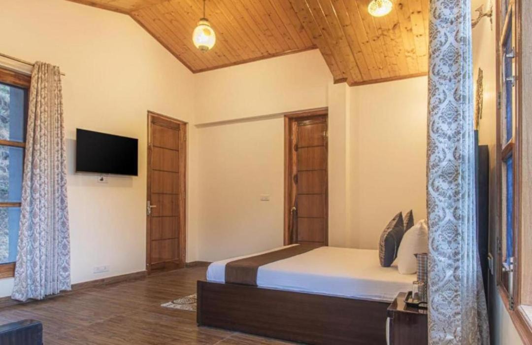 Photo of Bedroom in Dharampur