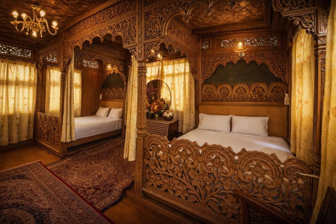Photo of Bedroom in Dal Lake