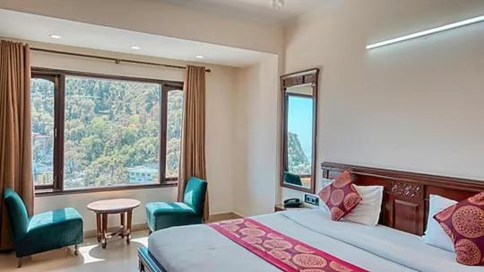 Photo of Bedroom in The Mall Road