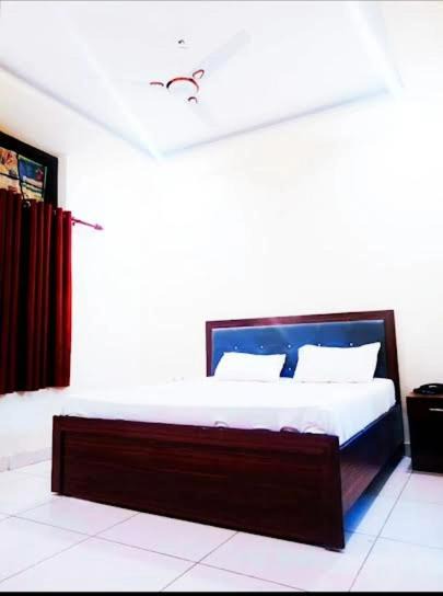 Photo of Bedroom in Sector 62