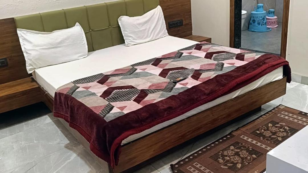 Photo of Bedroom in Pachmarhi