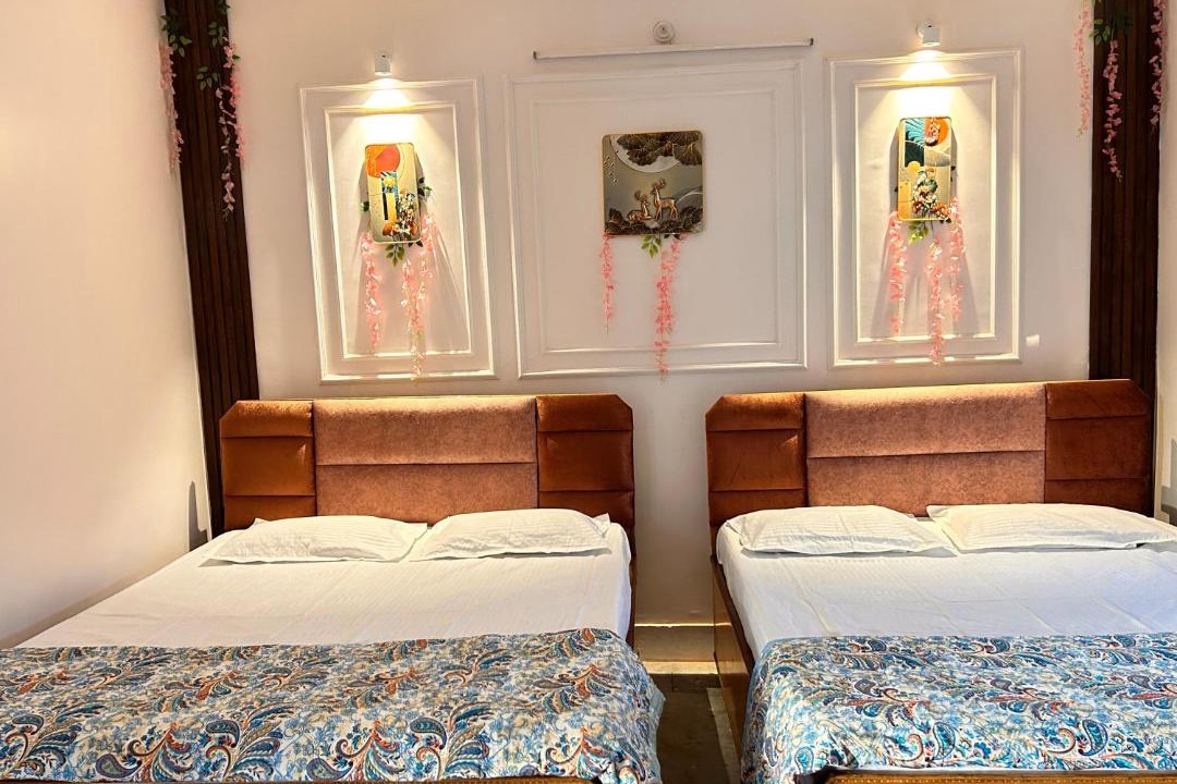 Photo of Bedroom in Jwalamukhi