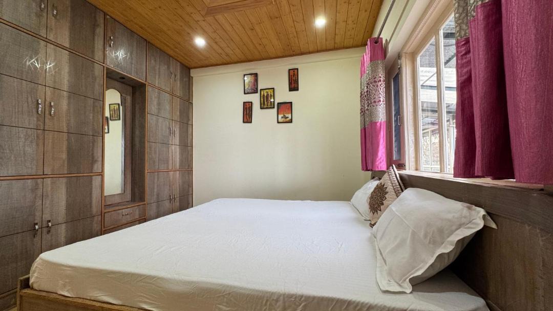 Photo of Bedroom in Kuthar