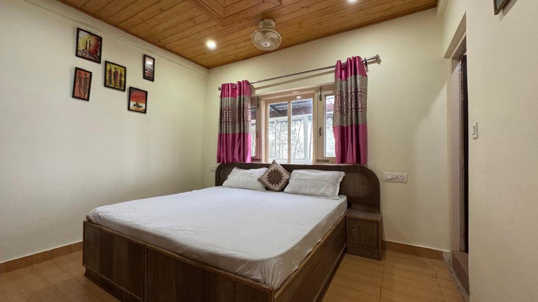 Photo of Bedroom in Kuthar
