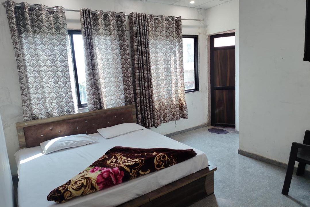 Photo of Bedroom in Khatu