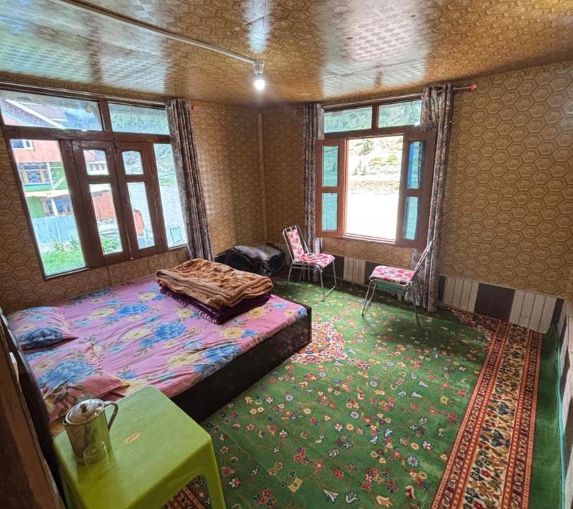 Photo of Bedroom in Gulmarg