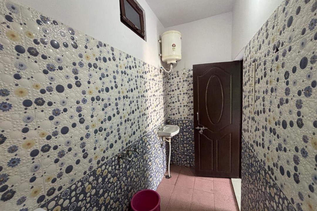 Photo of Bathroom in Uttarkashi