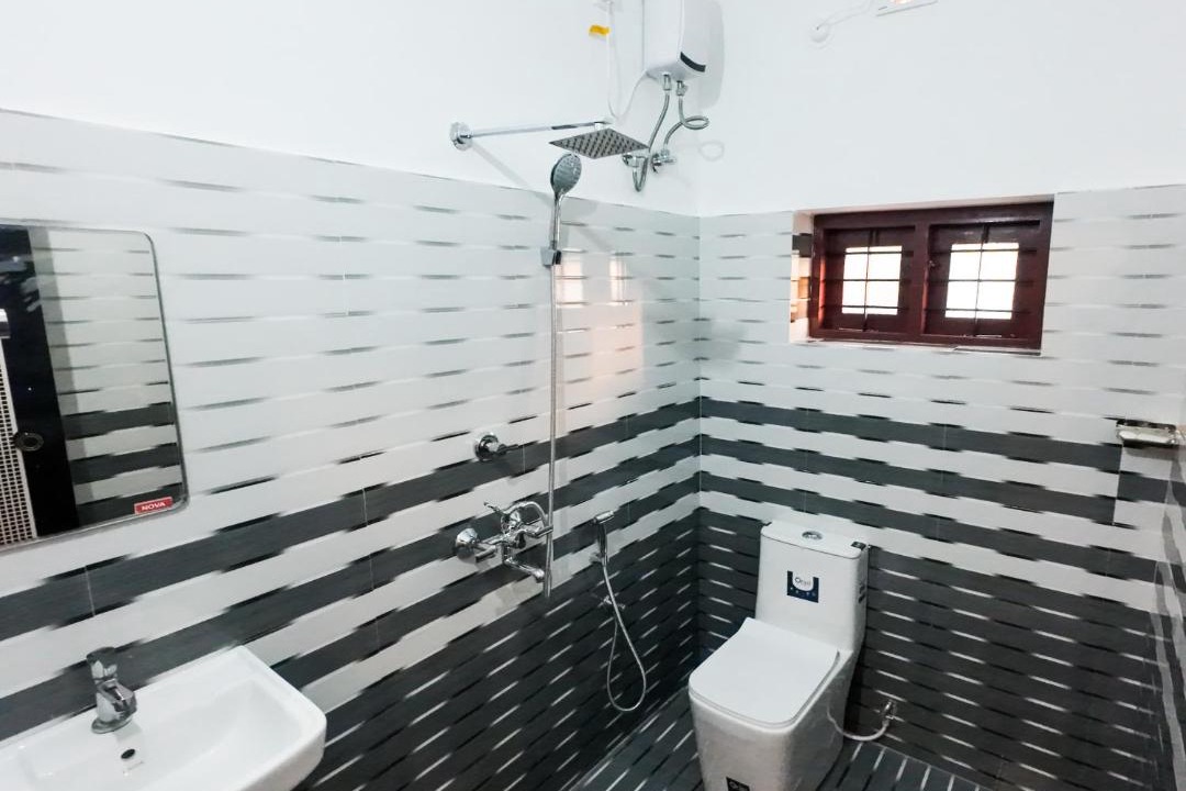 Photo of Bathroom in Chirayinkil