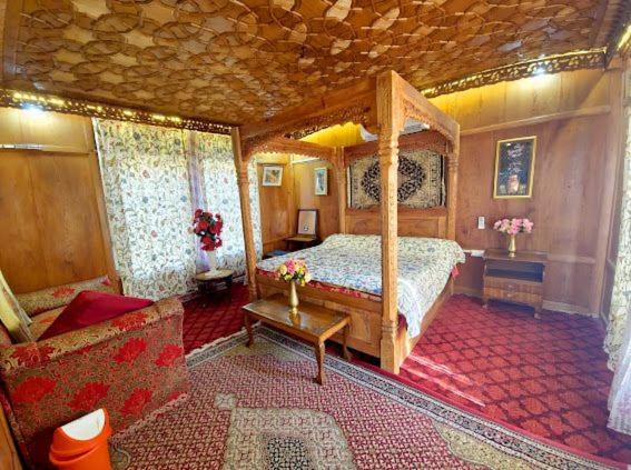Photo of Bedroom in Nagin Bagh