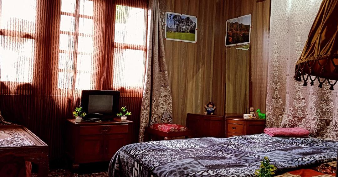 Photo of Bedroom in Nagin Bagh