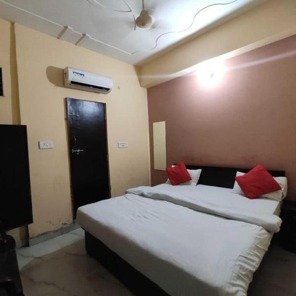 Photo of Bedroom in Charbagh