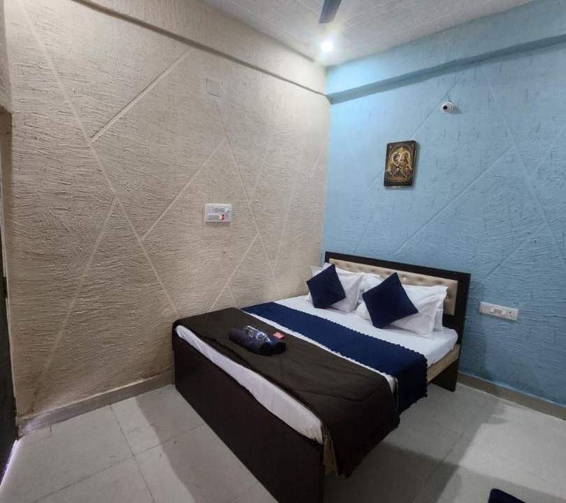 Photo of Bedroom in Etah