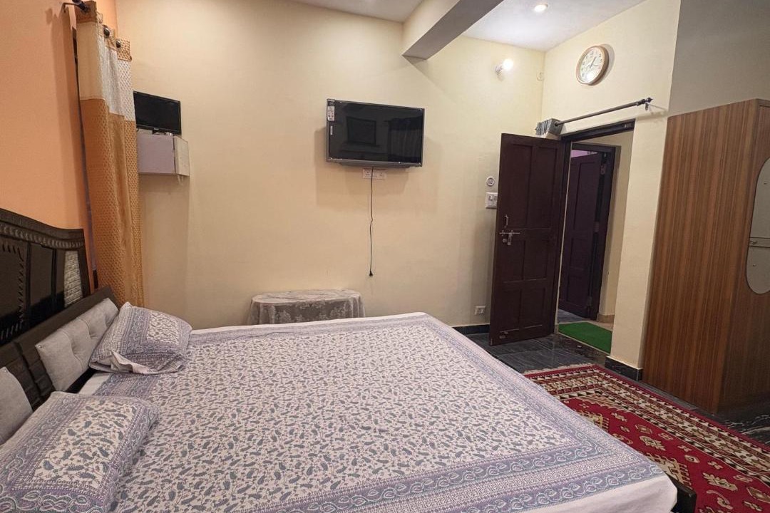 Photo of Bedroom in Almora
