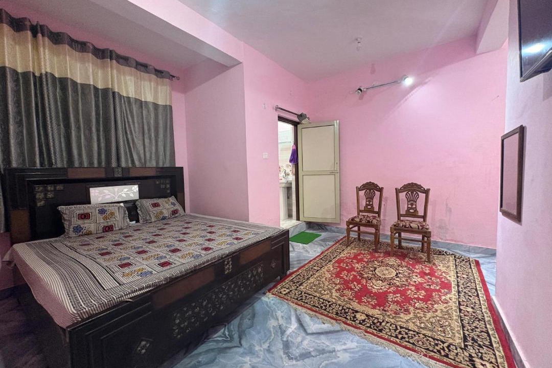 Photo of Bedroom in Almora