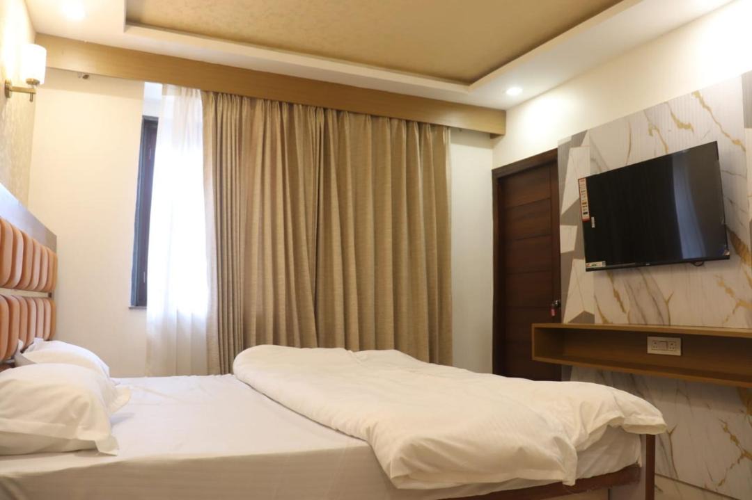 Photo of Bedroom in Mayapur